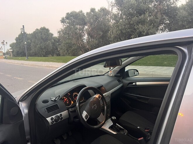 Opel Astra 2009, 290,000 km - 1.4 l - Bakı