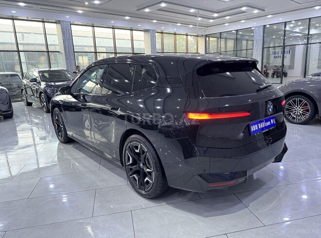 BMW iX-6
