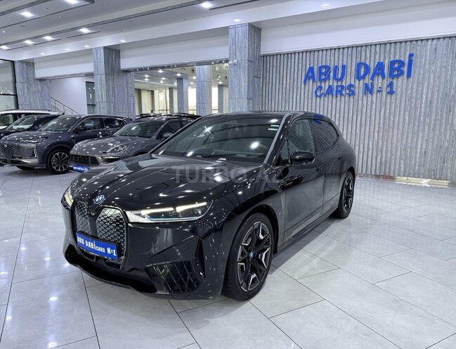 BMW iX-1