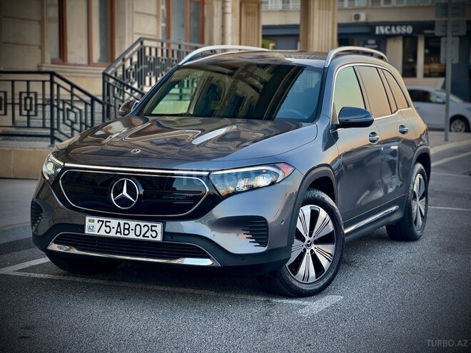 Mercedes EQB 250-1