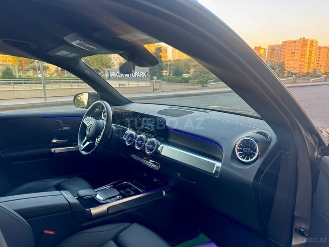 Mercedes EQB 250-8