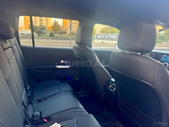 Mercedes EQB 250-10