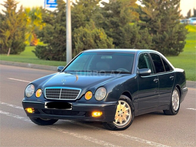 Mercedes E 220 1999, 280,000 km - 2.2 л - Bakı