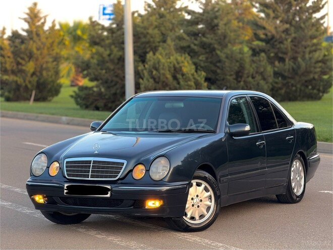 Mercedes E 220 1999, 280,000 km - 2.2 л - Bakı