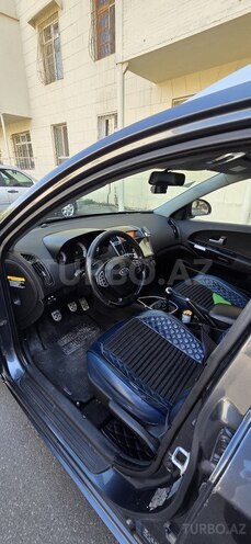 Kia  2008, 302,436 km - 1.6 l - Bakı