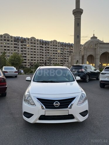Nissan Sunny 2015, 236,428 km - 1.5 л - Bakı