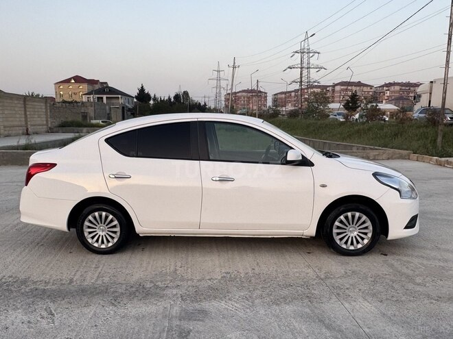Nissan Sunny 2015, 236,428 km - 1.5 л - Bakı
