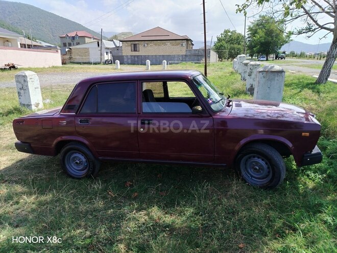 LADA (VAZ) 2107 2003, 56,000 km - 1.6 l - Qax