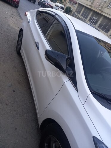Hyundai Avante 2015, 250,000 km - 1.6 l - Bakı
