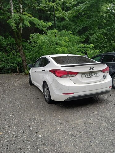 Hyundai Avante 2015, 250,000 km - 1.6 l - Bakı