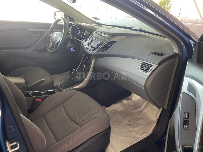 Hyundai Elantra 2015, 108,000 km - 1.8 л - Bakı