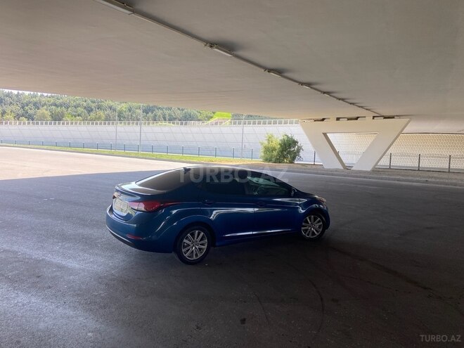 Hyundai Elantra 2015, 108,000 km - 1.8 л - Bakı