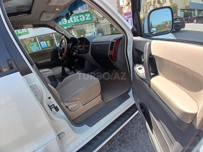 Mitsubishi Pajero 2004, 276,000 km - 3.0 l - Bakı