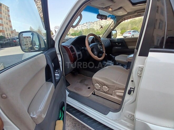 Mitsubishi Pajero 2004, 276,000 km - 3.0 l - Bakı
