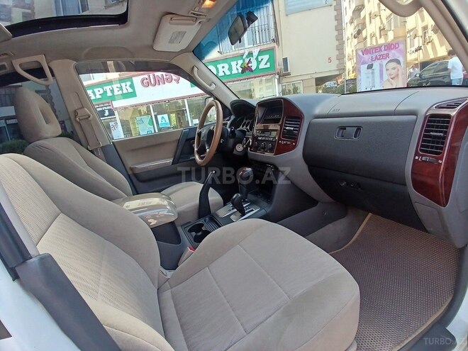 Mitsubishi Pajero 2004, 276,000 km - 3.0 l - Bakı