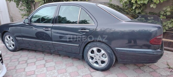 Mercedes E 220 2000, 356,000 km - 2.2 l - Bakı