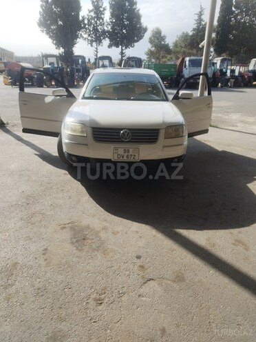Volkswagen Passat 2002, 295,947 km - 1.8 l - Tovuz