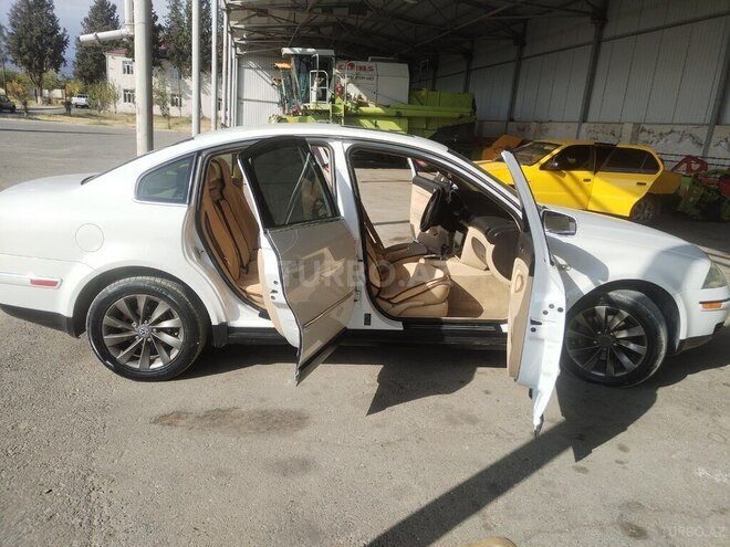 Volkswagen Passat 2002, 295,947 km - 1.8 l - Tovuz
