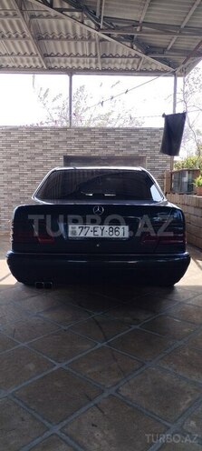 Mercedes E 230 1996, 400,000 km - 2.3 l - Neftçala