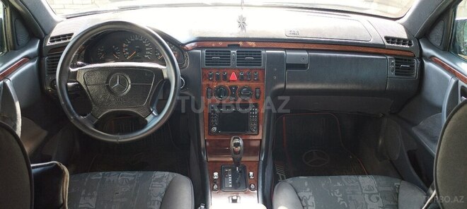 Mercedes E 230 1996, 400,000 km - 2.3 l - Neftçala