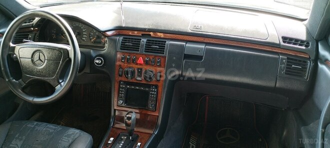 Mercedes E 230 1996, 400,000 km - 2.3 l - Neftçala
