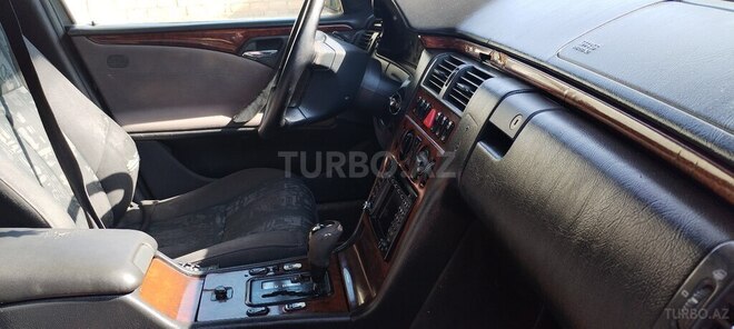 Mercedes E 230 1996, 400,000 km - 2.3 l - Neftçala