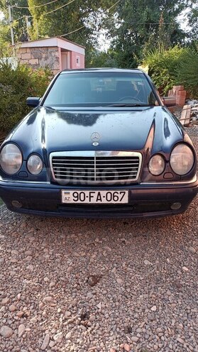Mercedes E 200 1995, 285,000 km - 2.0 l - Lənkəran
