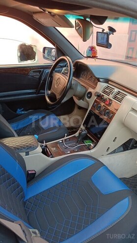Mercedes E 200 1995, 285,000 km - 2.0 l - Lənkəran