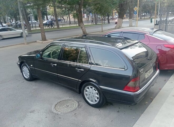 Mercedes C 220 2000, 320,000 km - 2.1 l - Bakı