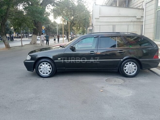 Mercedes C 220 2000, 320,000 km - 2.1 l - Bakı