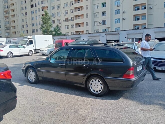 Mercedes C 220 2000, 320,000 km - 2.1 l - Bakı