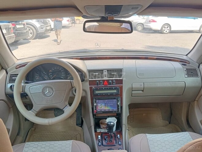 Mercedes C 220 2000, 320,000 km - 2.1 l - Bakı