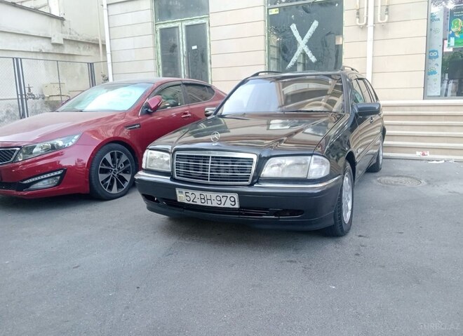 Mercedes C 220 2000, 320,000 km - 2.1 l - Bakı