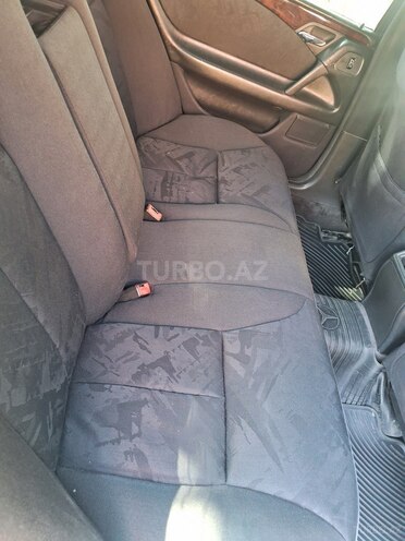 Mercedes E 220 1997, 355,000 km - 2.2 l - Bakı