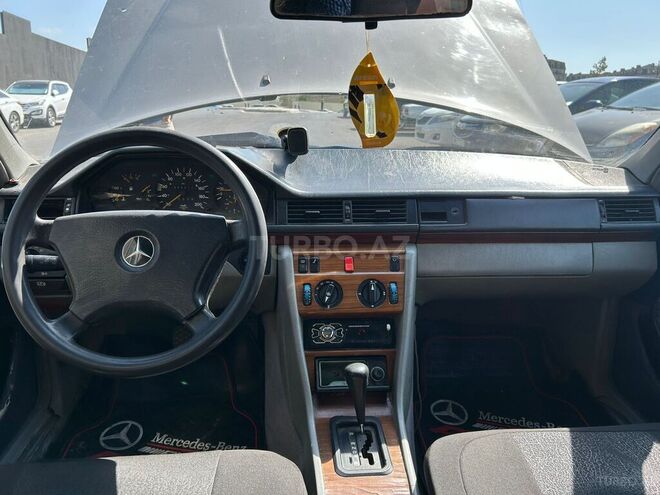 Mercedes E 250 1992, 388,888 km - 2.5 л - Bakı