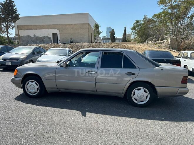 Mercedes E 250 1992, 388,888 km - 2.5 л - Bakı
