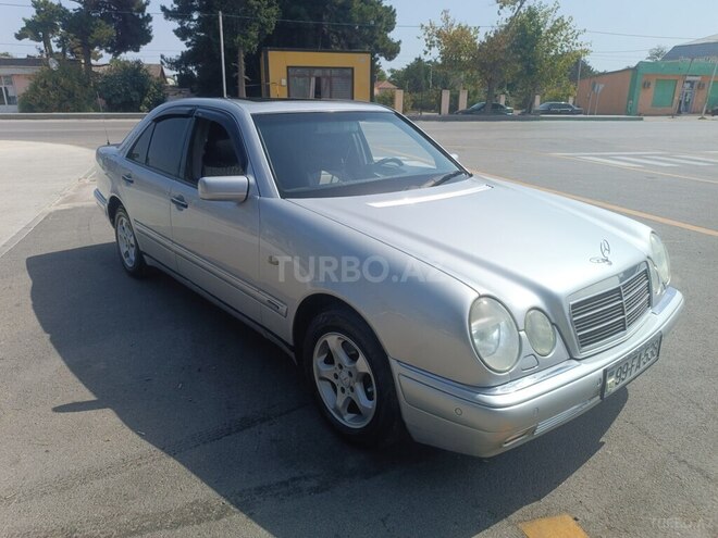 Mercedes E 240 1999, 416,212 km - 2.4 л - Xudat
