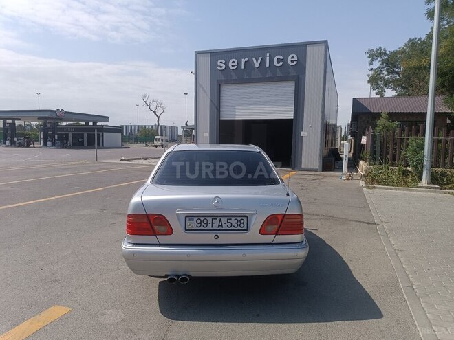 Mercedes E 240 1999, 416,212 km - 2.4 л - Xudat