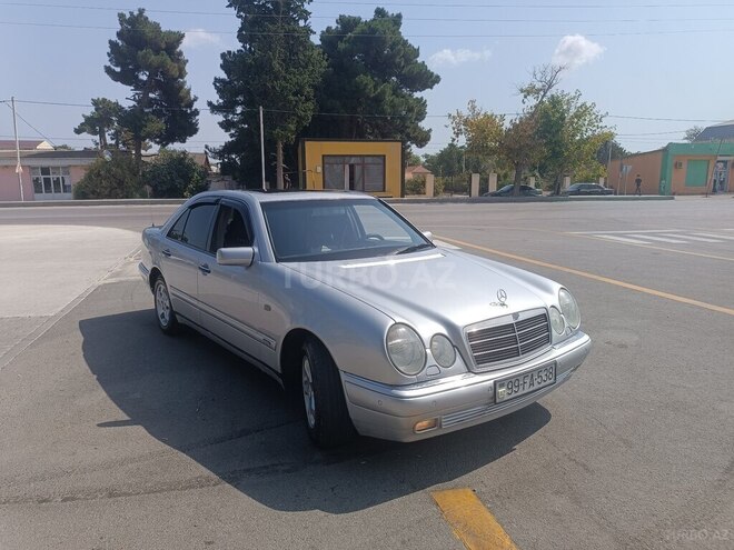 Mercedes E 240 1999, 416,212 km - 2.4 л - Xudat