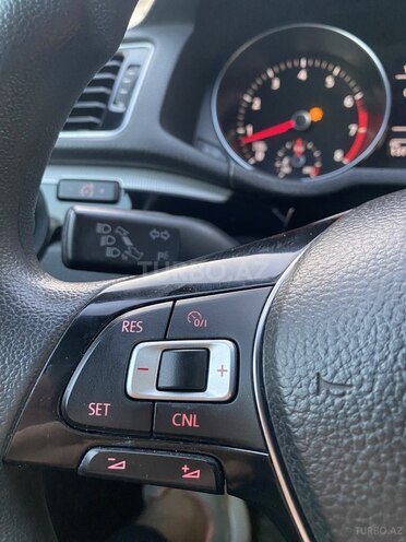 Volkswagen Passat 2017, 136,969 km - 1.8 л - Bakı