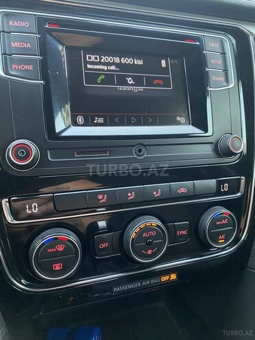 Volkswagen Passat 2017, 136,969 km - 1.8 л - Bakı