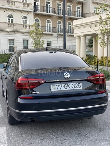 Volkswagen Passat 2017, 136,969 km - 1.8 л - Bakı