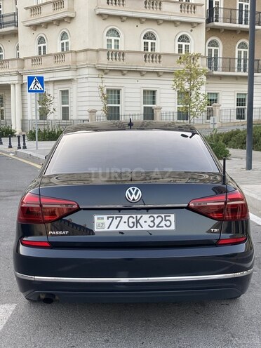 Volkswagen Passat 2017, 136,969 km - 1.8 л - Bakı