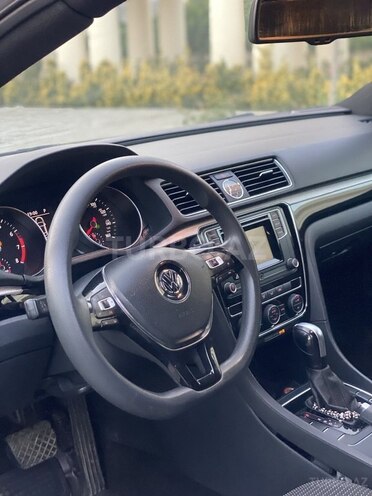 Volkswagen Passat 2017, 136,969 km - 1.8 л - Bakı
