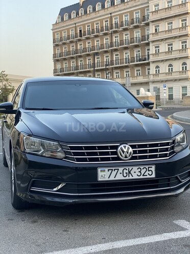 Volkswagen Passat 2017, 136,969 km - 1.8 л - Bakı