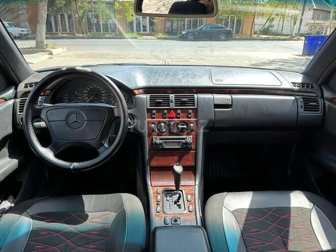 Mercedes E 200 1997, 302,000 km - 2.0 l - Ağdaş