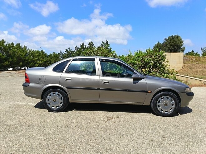 Opel Vectra 1996, 384,785 km - 1.6 l - Bakı