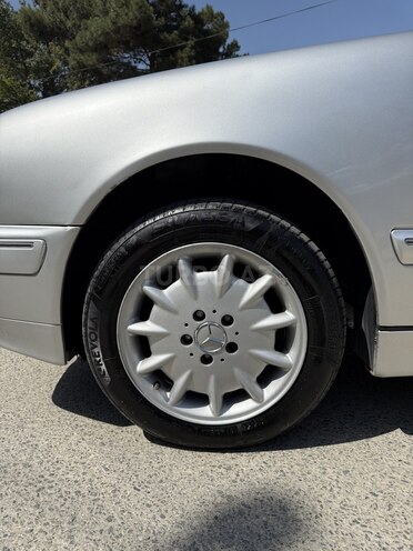 Mercedes E 270 2000, 565,000 km - 2.7 l - Bakı