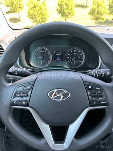 Hyundai Tucson-12
