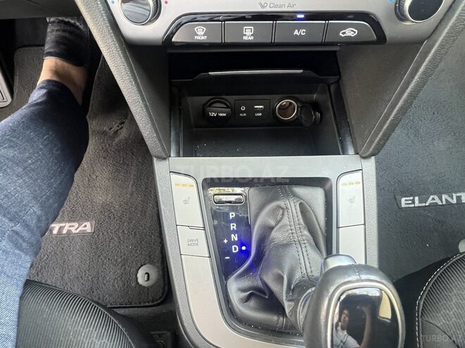 Hyundai Elantra 2018, 95,000 km - 2.0 л - Bakı